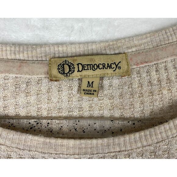 Democracy Lightweight Sweater Shirt Tan/Beige Long Sleeve Women's Size Medium - Picture 3 of 9